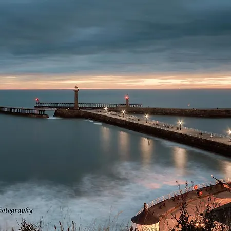 Dale View And - Whitby * Stainsacre