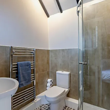 Гостевой дом Dale View And - Whitby 3*